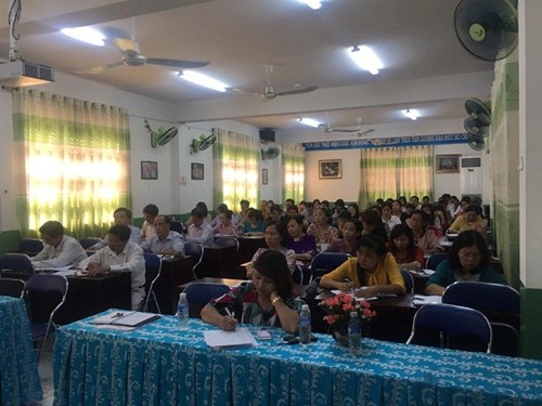 Họp chuyên môn tiểu học giữa học kì 2 năm học 2016 - 2017